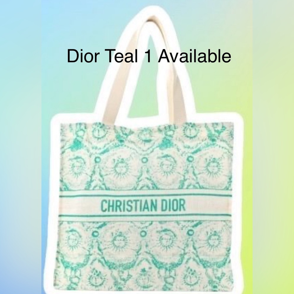 🎉GIVEAWAY🎉Gucci GG Marmont Shoulder Quilted GG Canvas & B/W Gucci Scarf - Picture 6 of 7